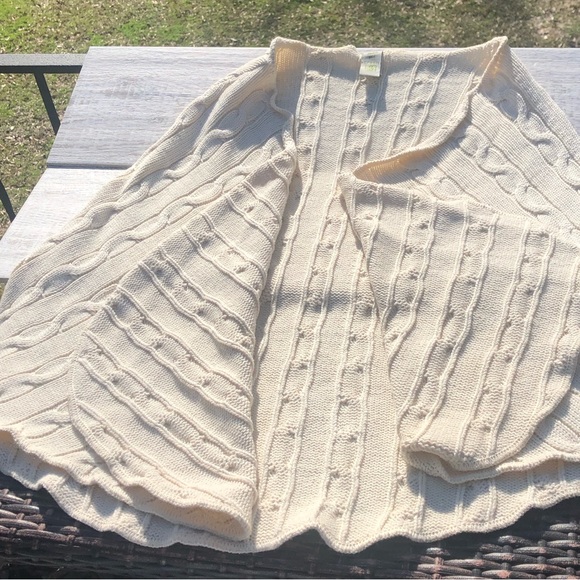 Green 3 100% cotton shawl in a cable pattern - Picture 7 of 12